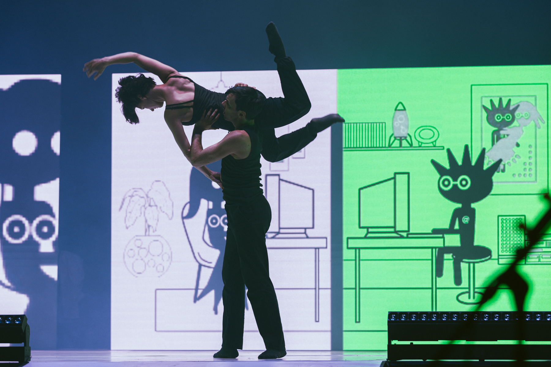 Velký třesk. DEKKADANCERS a Tata Bojs. Foto: Jakub Červenka.